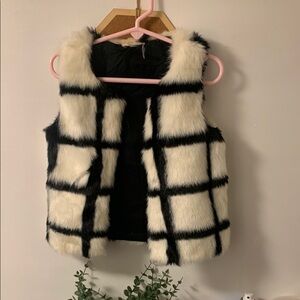 Chic White and Black Faux Fur Vest